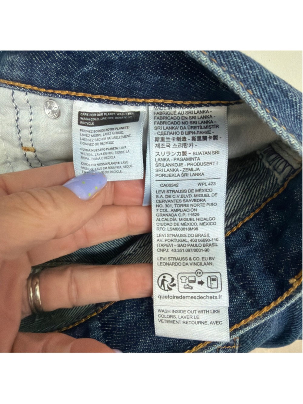 NWT Levi's '94 Baggy Jean Shorts Sz 30! - Picture 6 of 7
